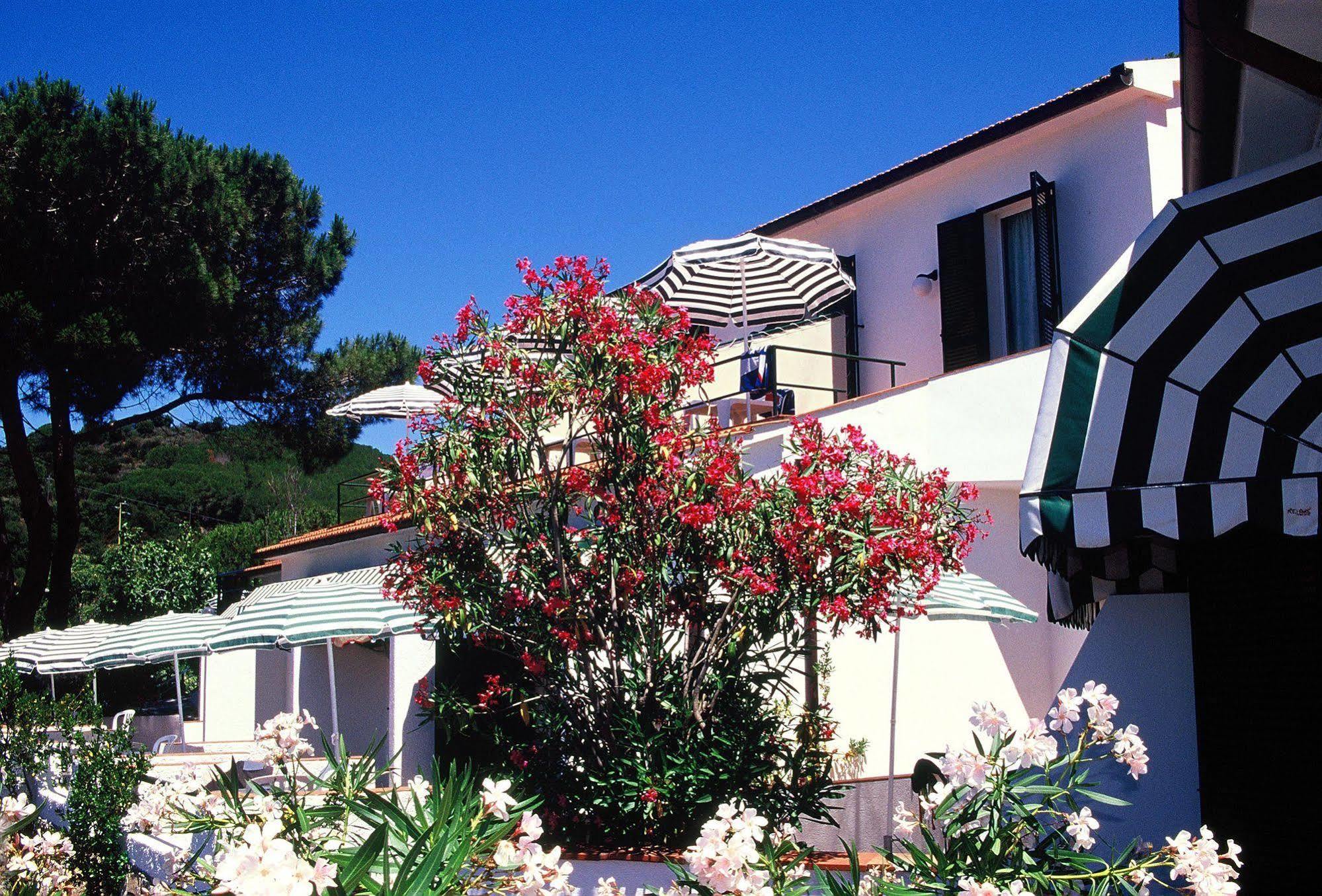 Hotel Paradiso Портоферрайо Экстерьер фото